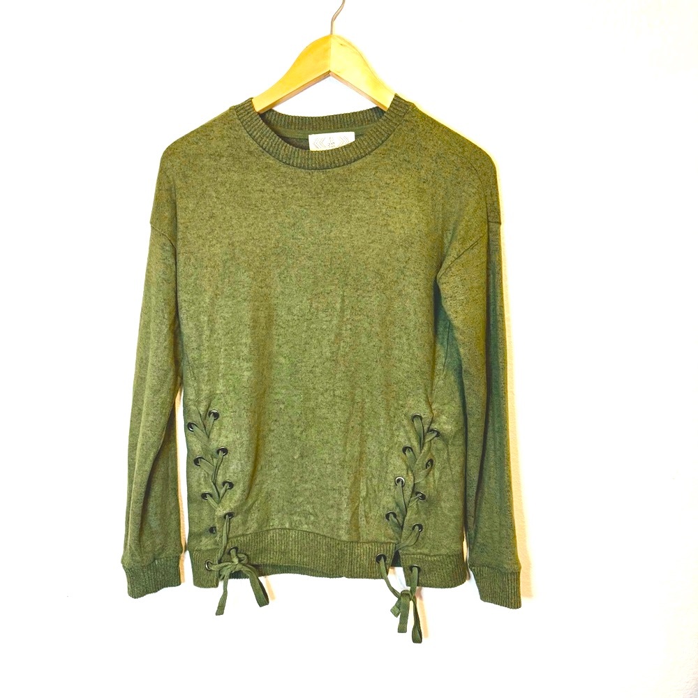Pink Rose olive green sweater with side ties size small